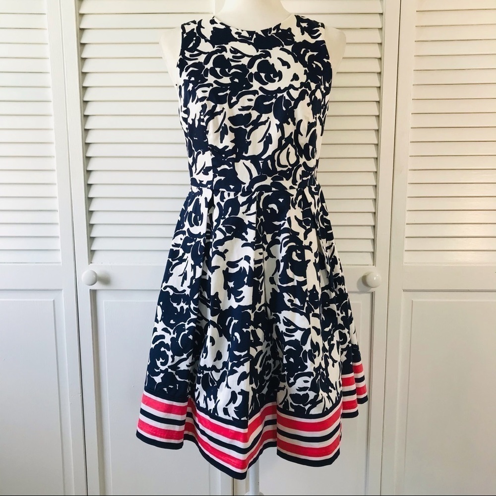 LIZ CLAIBORNE Black Floral Pleated Dress Size 4
